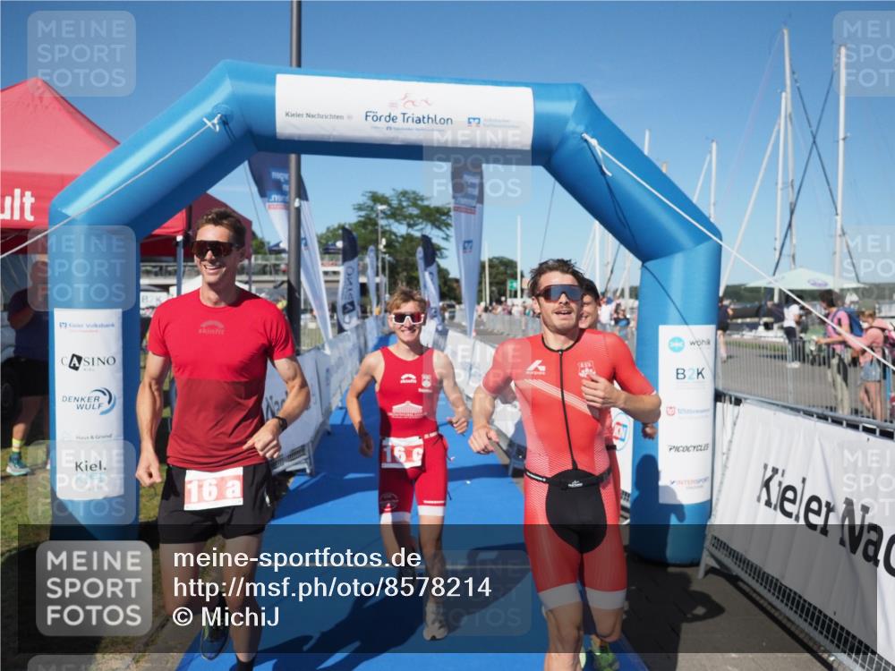 17.08.2025 - KN Förde Triathlon 2025 MichiJ http://msf.ph/oto/8578214 17.08.2025 16:13:23 Laufen 16 meine-sportfotos.de