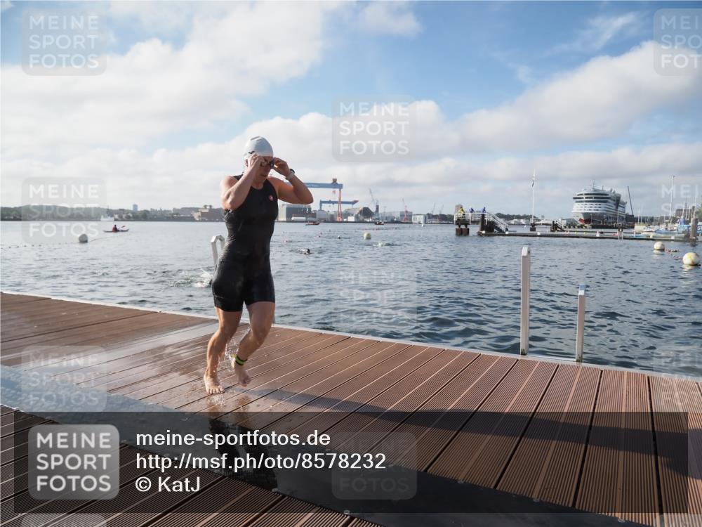 17.08.2025 - KN Förde Triathlon 2025 KatJ http://msf.ph/oto/8578232 17.08.2025 09:18:38 Schwimmen 153, 192, 250, 192, 250 meine-sportfotos.de