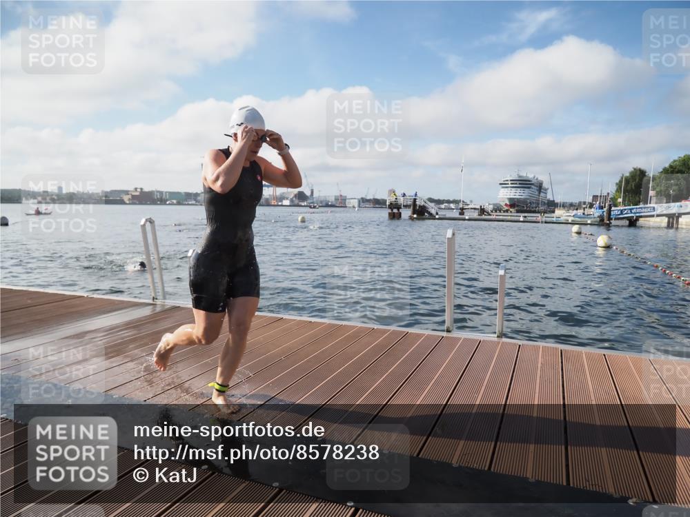 17.08.2025 - KN Förde Triathlon 2025 KatJ http://msf.ph/oto/8578238 17.08.2025 09:18:38 Schwimmen 153, 192, 250, 192, 250 meine-sportfotos.de