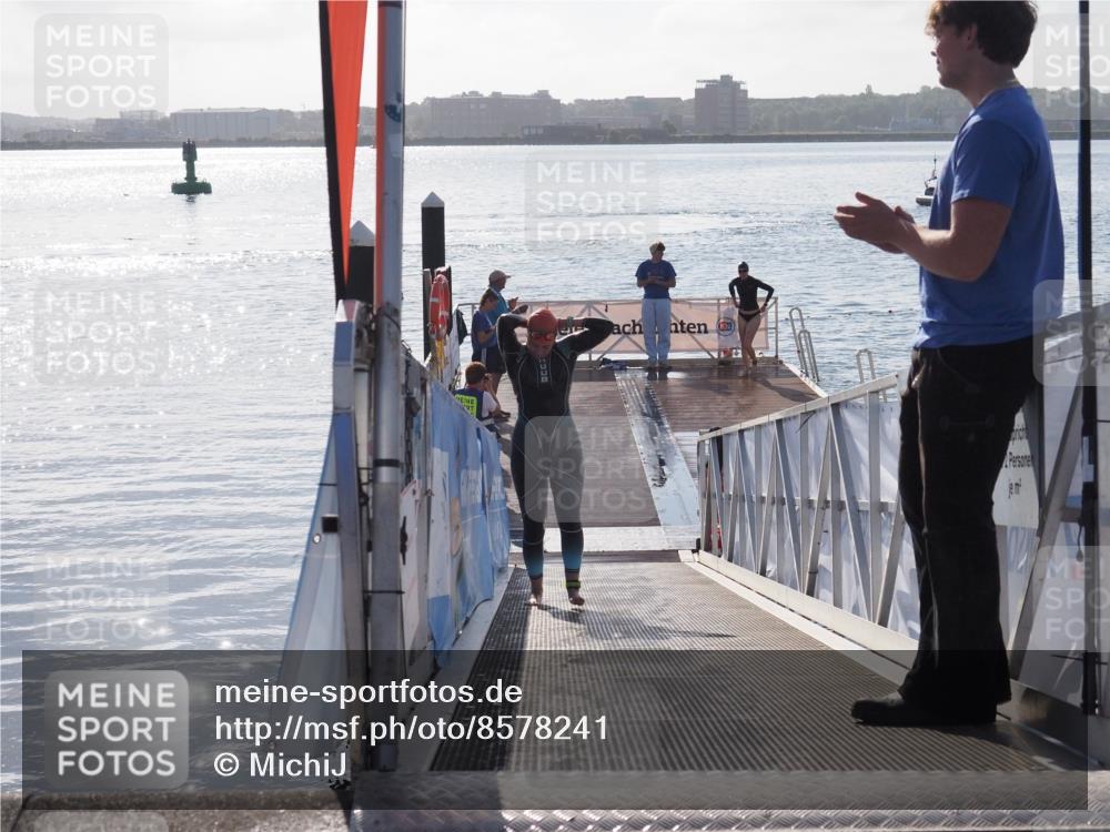 17.08.2025 - KN Förde Triathlon 2025 MichiJ http://msf.ph/oto/8578241 17.08.2025 09:15:38 Schwimmen 141, 149, 131 meine-sportfotos.de
