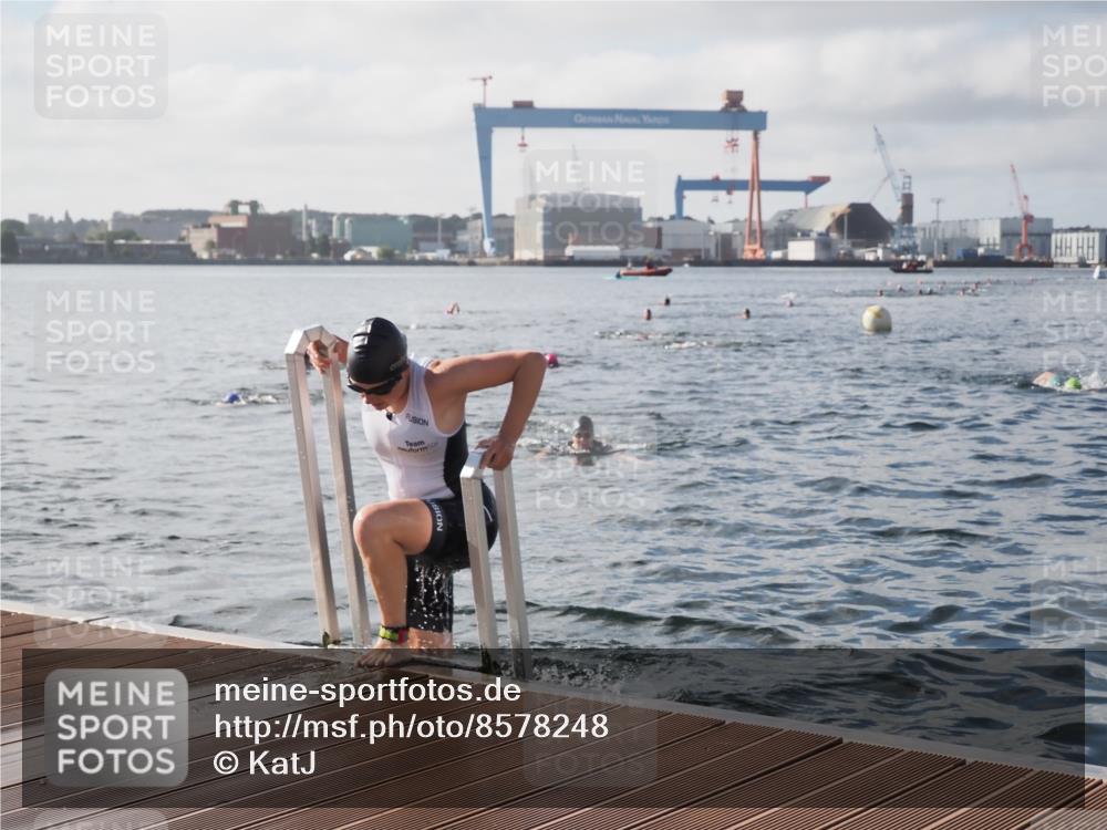 17.08.2025 - KN Förde Triathlon 2025 KatJ http://msf.ph/oto/8578248 17.08.2025 09:18:47 Schwimmen 153, 153, 250 meine-sportfotos.de