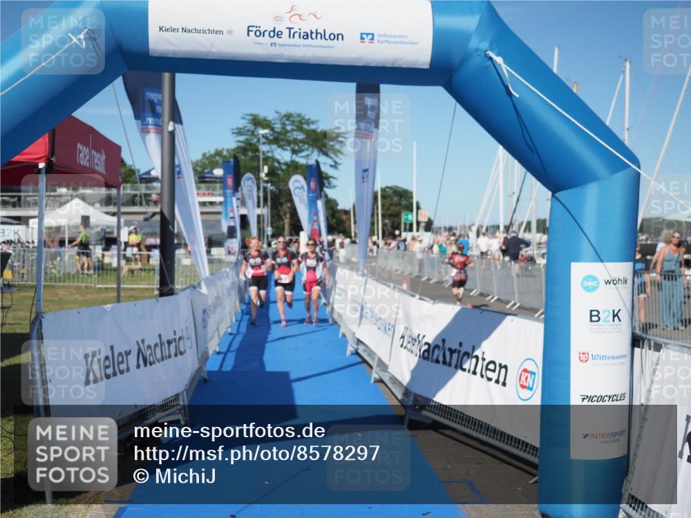 17.08.2025 - KN Förde Triathlon 2025 MichiJ http://msf.ph/oto/8578297 17.08.2025 16:13:31 Laufen 27 meine-sportfotos.de