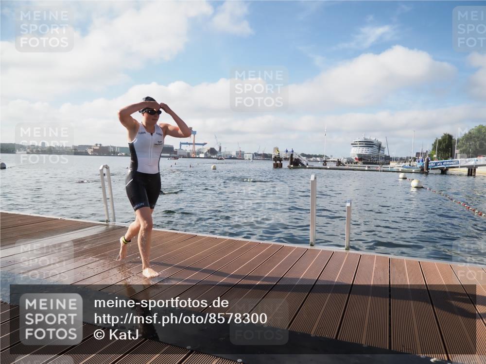 17.08.2025 - KN Förde Triathlon 2025 KatJ http://msf.ph/oto/8578300 17.08.2025 09:18:49 Schwimmen 153, 153, 250 meine-sportfotos.de