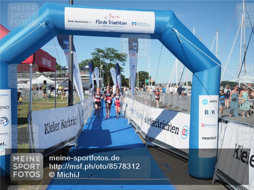 17.08.2025 - KN Förde Triathlon 2025 MichiJ http://msf.ph/oto/8578312 17.08.2025 16:13:32 Laufen 27 meine-sportfotos.de