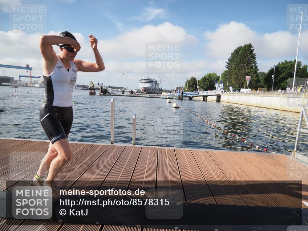 17.08.2025 - KN Förde Triathlon 2025 KatJ http://msf.ph/oto/8578315 17.08.2025 09:18:50 Schwimmen 153, 153, 250 meine-sportfotos.de