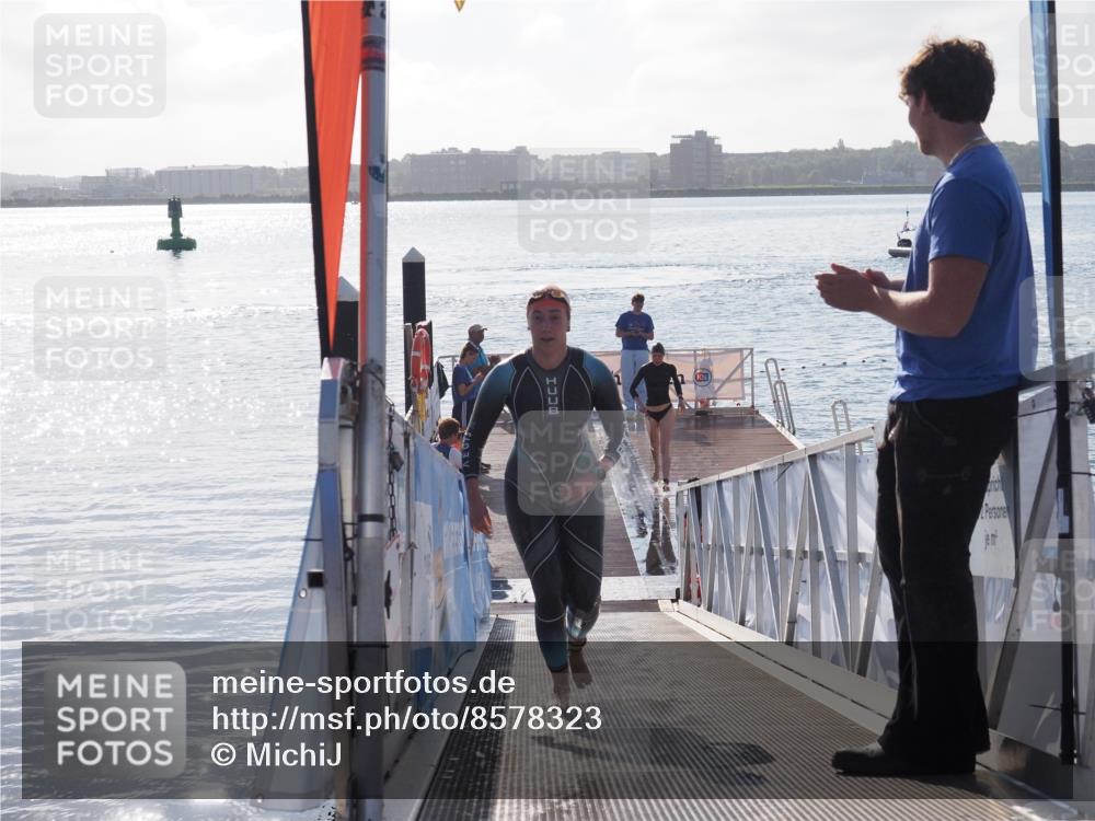 17.08.2025 - KN Förde Triathlon 2025 MichiJ http://msf.ph/oto/8578323 17.08.2025 09:15:41 Schwimmen 141, 149, 131 meine-sportfotos.de
