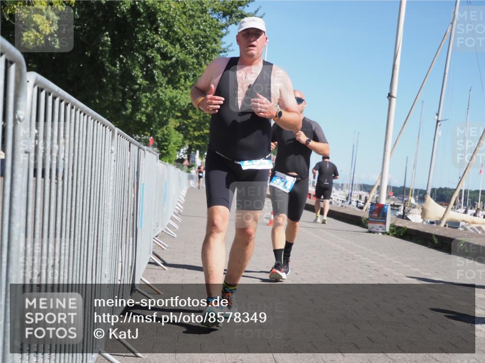 17.08.2025 - KN Förde Triathlon 2025 KatJ http://msf.ph/oto/8578349 17.08.2025 12:14:12 Laufen 294, 374, 380, 611 meine-sportfotos.de