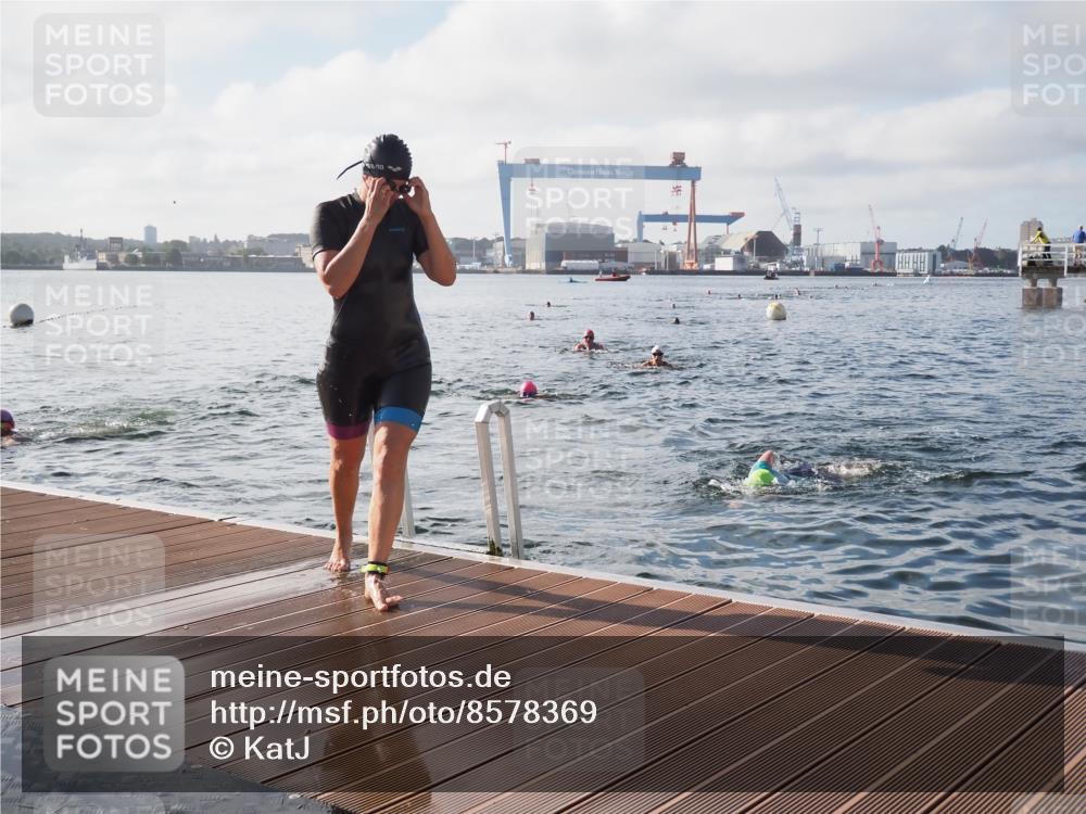 17.08.2025 - KN Förde Triathlon 2025 KatJ http://msf.ph/oto/8578369 17.08.2025 09:19:05 Schwimmen 173, 184, 219, 220, 173, 184 meine-sportfotos.de