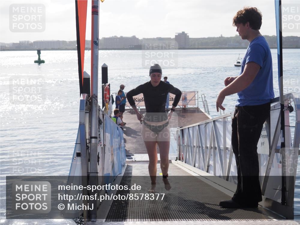 17.08.2025 - KN Förde Triathlon 2025 MichiJ http://msf.ph/oto/8578377 17.08.2025 09:15:46 Schwimmen 131, 141, 131 meine-sportfotos.de