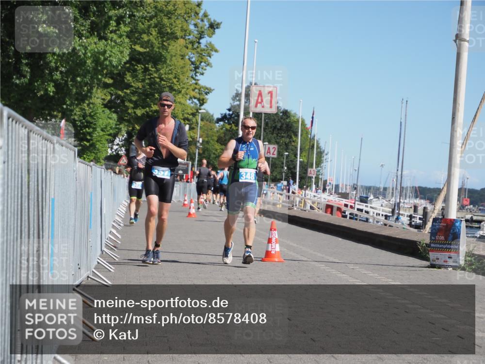 17.08.2025 - KN Förde Triathlon 2025 KatJ http://msf.ph/oto/8578408 17.08.2025 12:14:32 Laufen 337, 348 meine-sportfotos.de