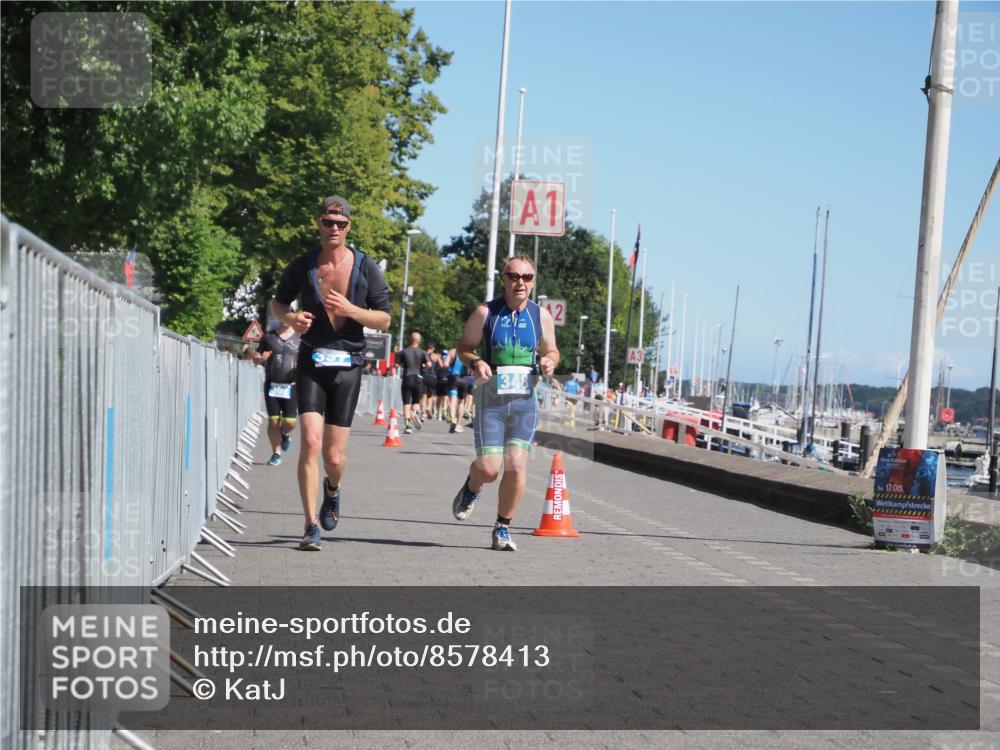 17.08.2025 - KN Förde Triathlon 2025 KatJ http://msf.ph/oto/8578413 17.08.2025 12:14:32 Laufen 337, 348 meine-sportfotos.de