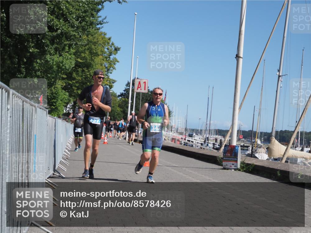 17.08.2025 - KN Förde Triathlon 2025 KatJ http://msf.ph/oto/8578426 17.08.2025 12:14:34 Laufen 337, 348 meine-sportfotos.de