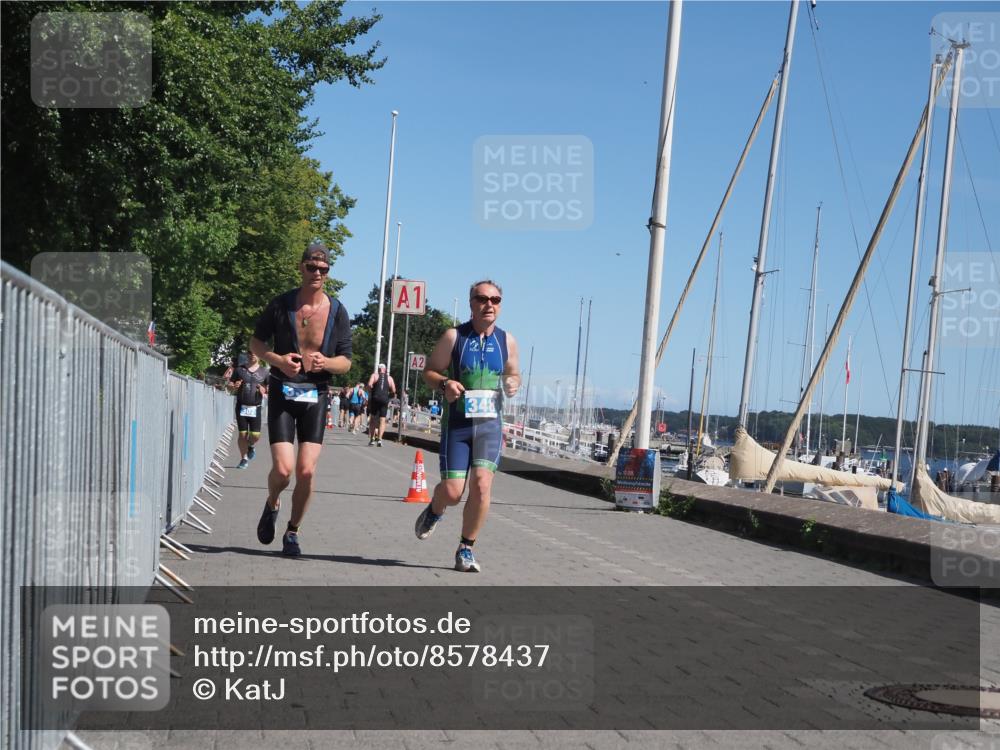 17.08.2025 - KN Förde Triathlon 2025 KatJ http://msf.ph/oto/8578437 17.08.2025 12:14:35 Laufen 302, 337, 348 meine-sportfotos.de
