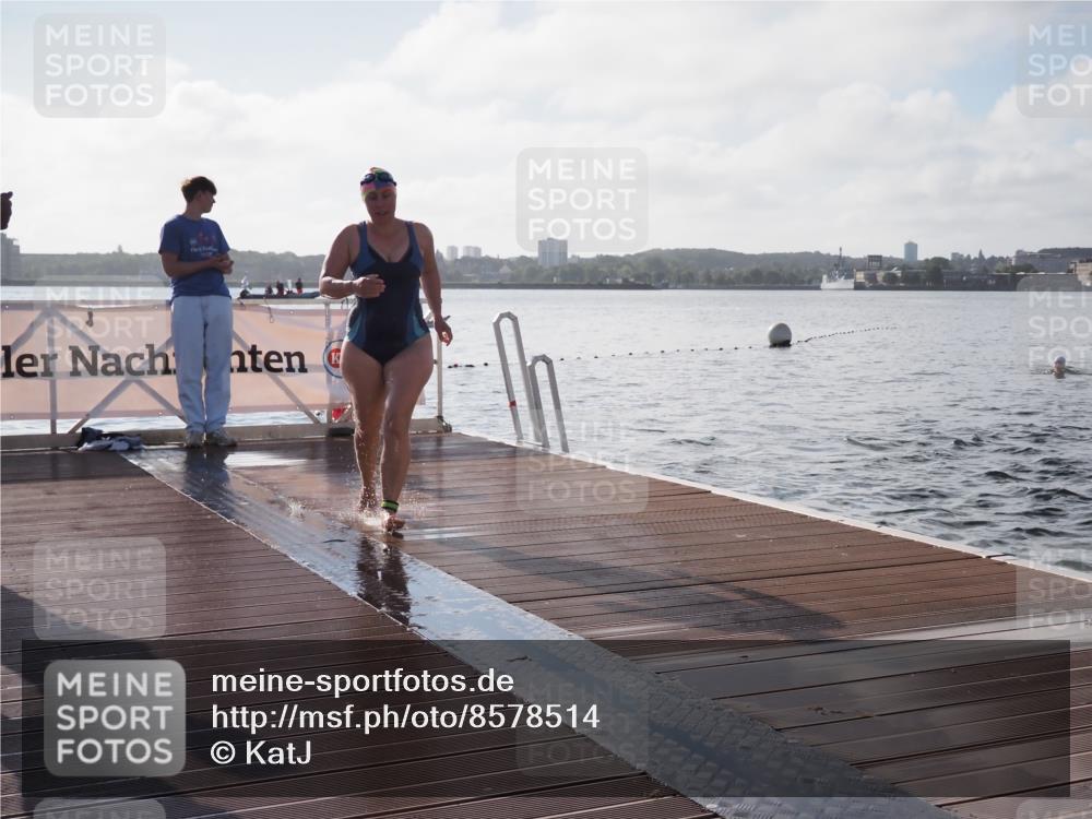 17.08.2025 - KN Förde Triathlon 2025 KatJ http://msf.ph/oto/8578514 17.08.2025 09:19:13 Schwimmen 173, 184, 219, 220, 173, 184, 219, 220 meine-sportfotos.de