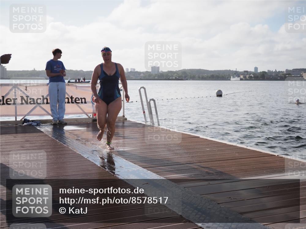17.08.2025 - KN Förde Triathlon 2025 KatJ http://msf.ph/oto/8578517 17.08.2025 09:19:13 Schwimmen 173, 184, 219, 220, 173, 184, 219, 220 meine-sportfotos.de