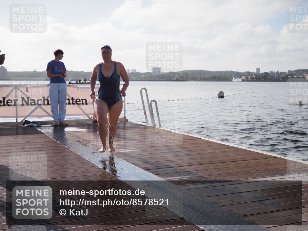 17.08.2025 - KN Förde Triathlon 2025 KatJ http://msf.ph/oto/8578521 17.08.2025 09:19:13 Schwimmen 173, 184, 219, 220, 173, 184, 219, 220 meine-sportfotos.de