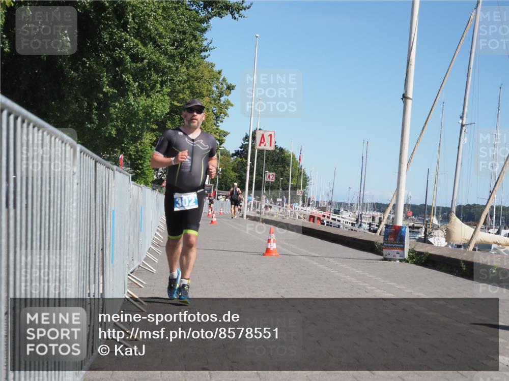 17.08.2025 - KN Förde Triathlon 2025 KatJ http://msf.ph/oto/8578551 17.08.2025 12:14:41 Laufen 302, 337 meine-sportfotos.de