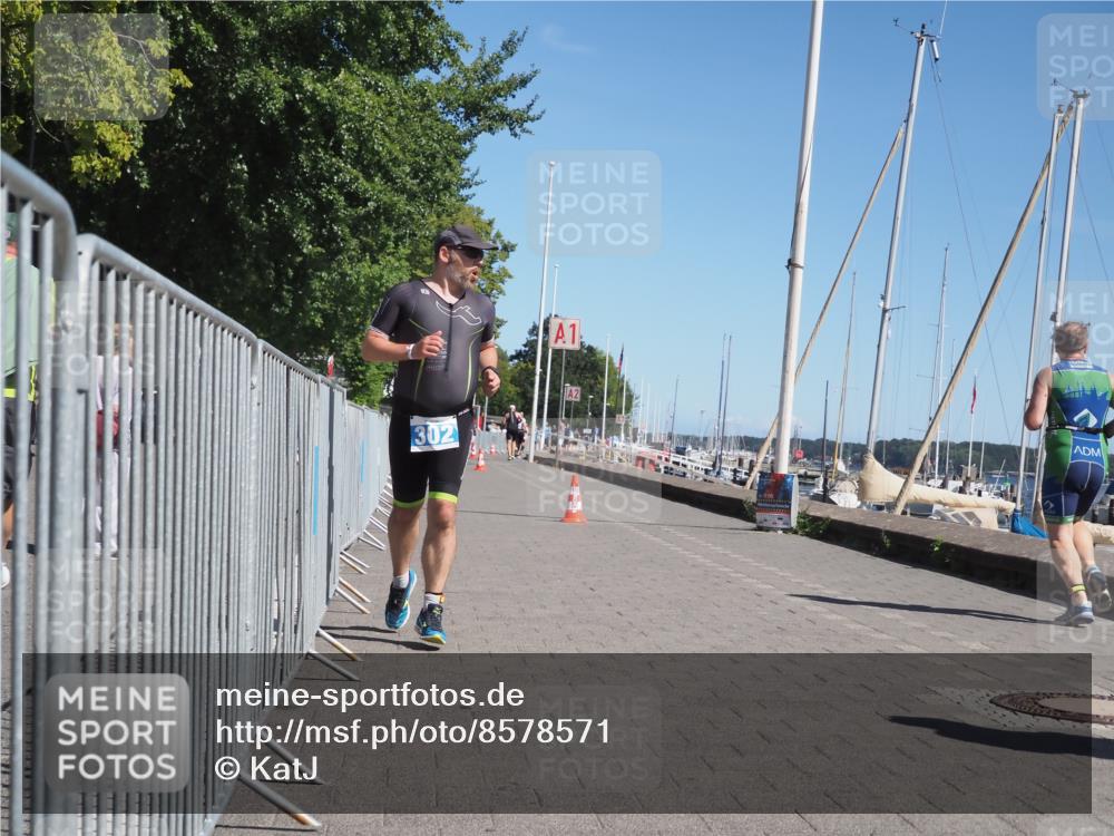 17.08.2025 - KN Förde Triathlon 2025 KatJ http://msf.ph/oto/8578571 17.08.2025 12:14:42 Laufen 302 meine-sportfotos.de