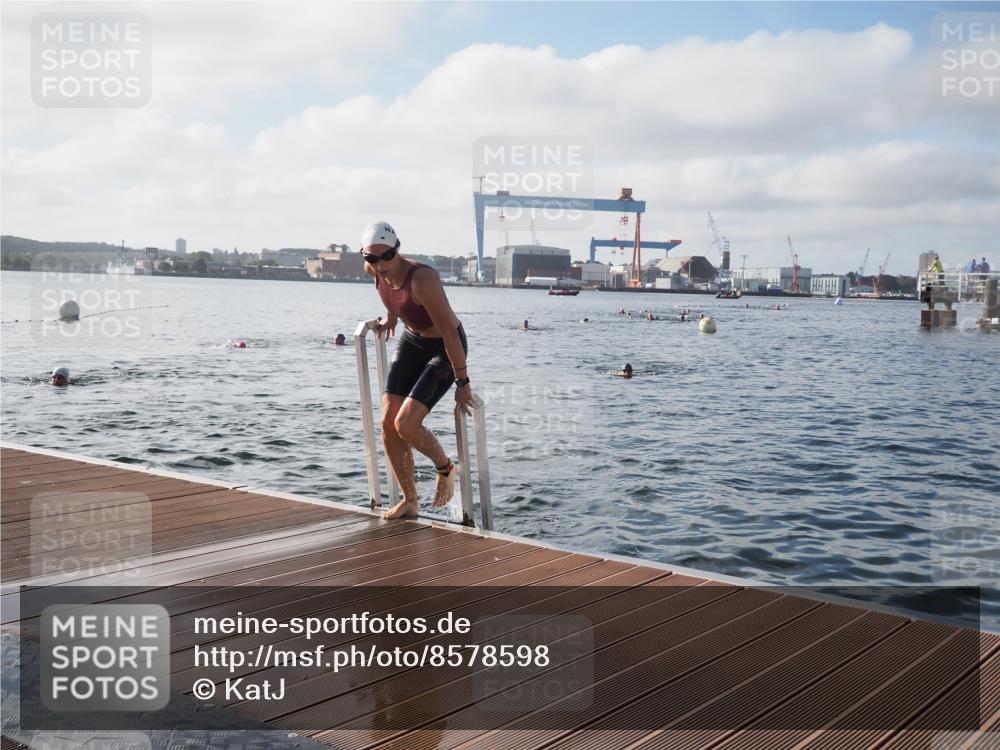 17.08.2025 - KN Förde Triathlon 2025 KatJ http://msf.ph/oto/8578598 17.08.2025 09:19:29 Schwimmen 183, 186, 187, 183, 186, 187 meine-sportfotos.de