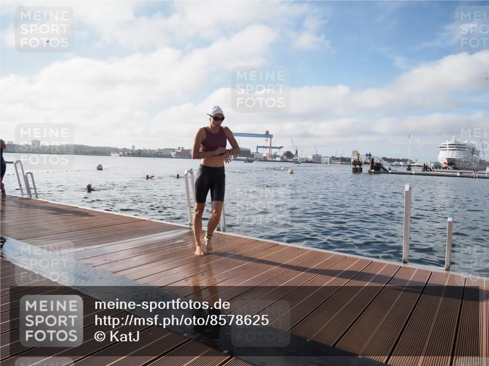 17.08.2025 - KN Förde Triathlon 2025 KatJ http://msf.ph/oto/8578625 17.08.2025 09:19:30 Schwimmen 183, 186, 187, 183, 186, 187 meine-sportfotos.de