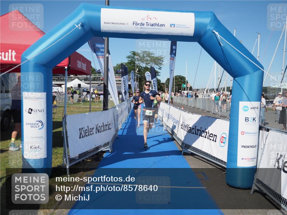 17.08.2025 - KN Förde Triathlon 2025 MichiJ http://msf.ph/oto/8578640 17.08.2025 16:13:59 Laufen 24, 36 meine-sportfotos.de