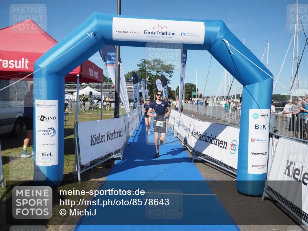 17.08.2025 - KN Förde Triathlon 2025 MichiJ http://msf.ph/oto/8578643 17.08.2025 16:13:59 Laufen 24, 36 meine-sportfotos.de