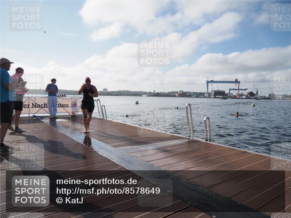 17.08.2025 - KN Förde Triathlon 2025 KatJ http://msf.ph/oto/8578649 17.08.2025 09:19:31 Schwimmen 183, 186, 187, 183, 186, 187 meine-sportfotos.de