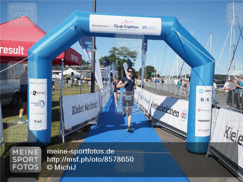 17.08.2025 - KN Förde Triathlon 2025 MichiJ http://msf.ph/oto/8578650 17.08.2025 16:13:59 Laufen 24, 36 meine-sportfotos.de