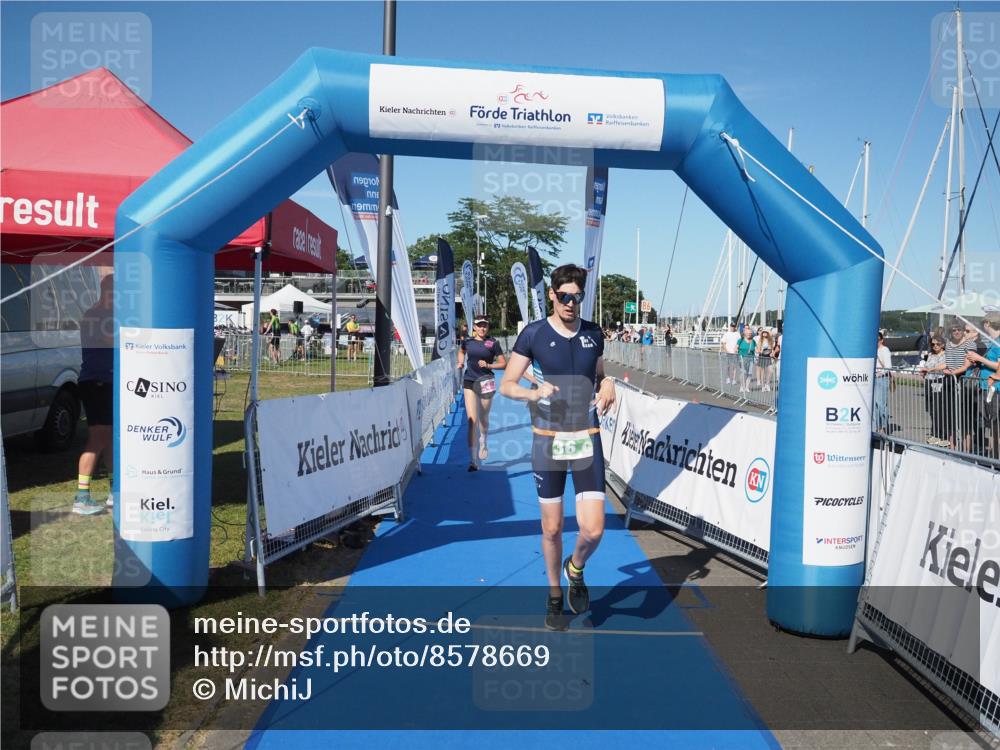 17.08.2025 - KN Förde Triathlon 2025 MichiJ http://msf.ph/oto/8578669 17.08.2025 16:14:00 Laufen 24, 36 meine-sportfotos.de