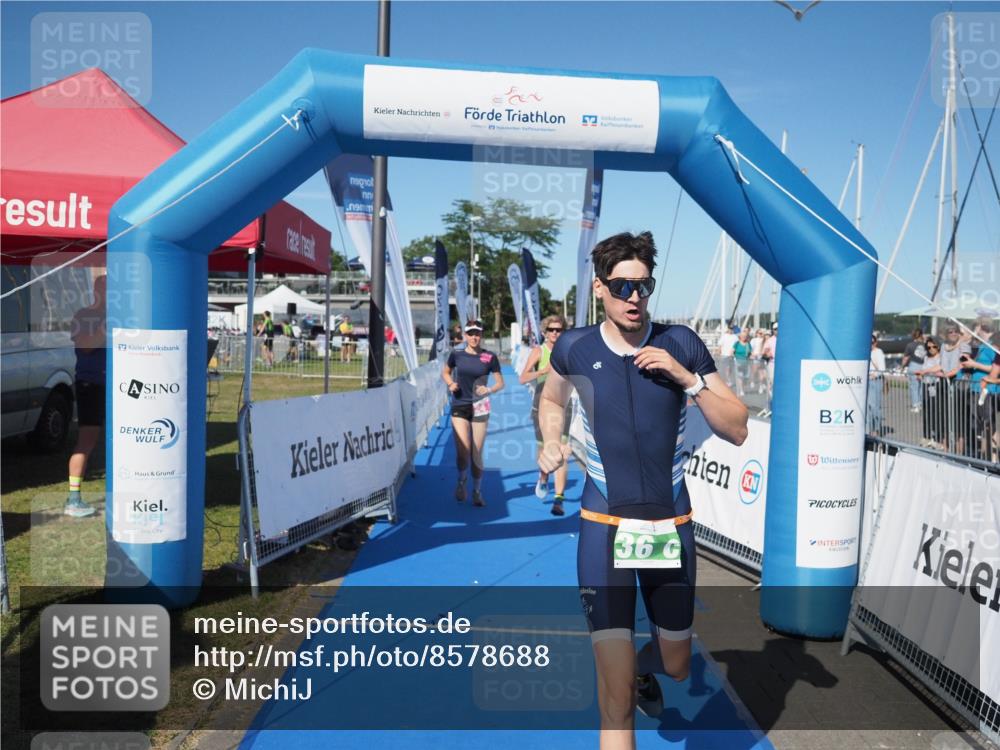 17.08.2025 - KN Förde Triathlon 2025 MichiJ http://msf.ph/oto/8578688 17.08.2025 16:14:00 Laufen 24, 36 meine-sportfotos.de
