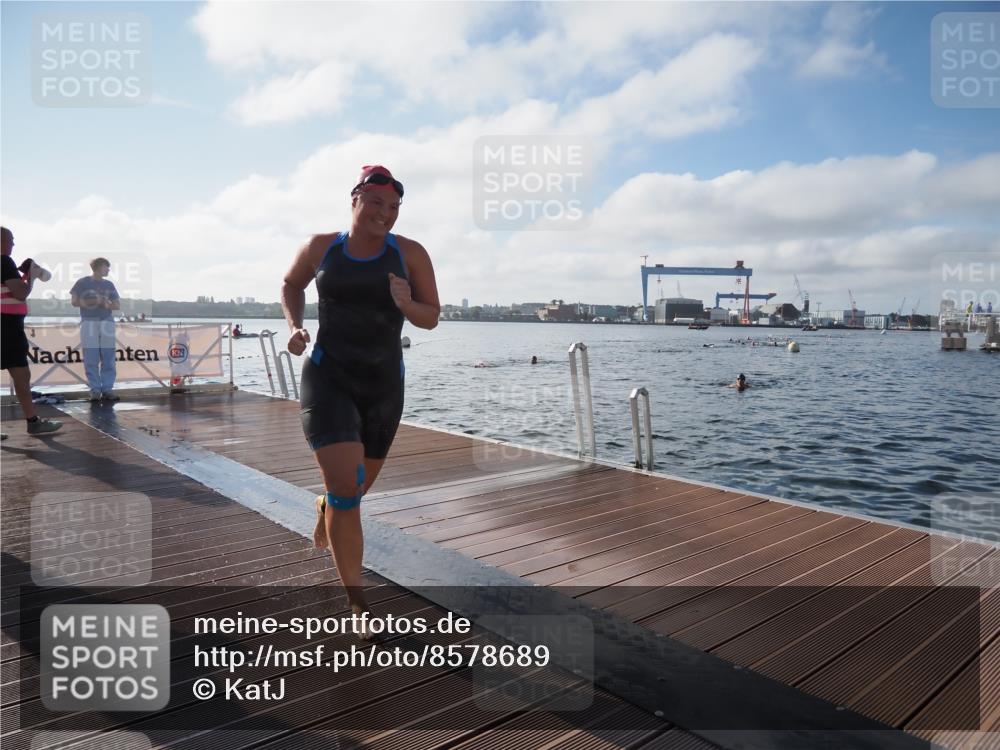 17.08.2025 - KN Förde Triathlon 2025 KatJ http://msf.ph/oto/8578689 17.08.2025 09:19:33 Schwimmen 183, 186, 187, 183, 186, 187 meine-sportfotos.de