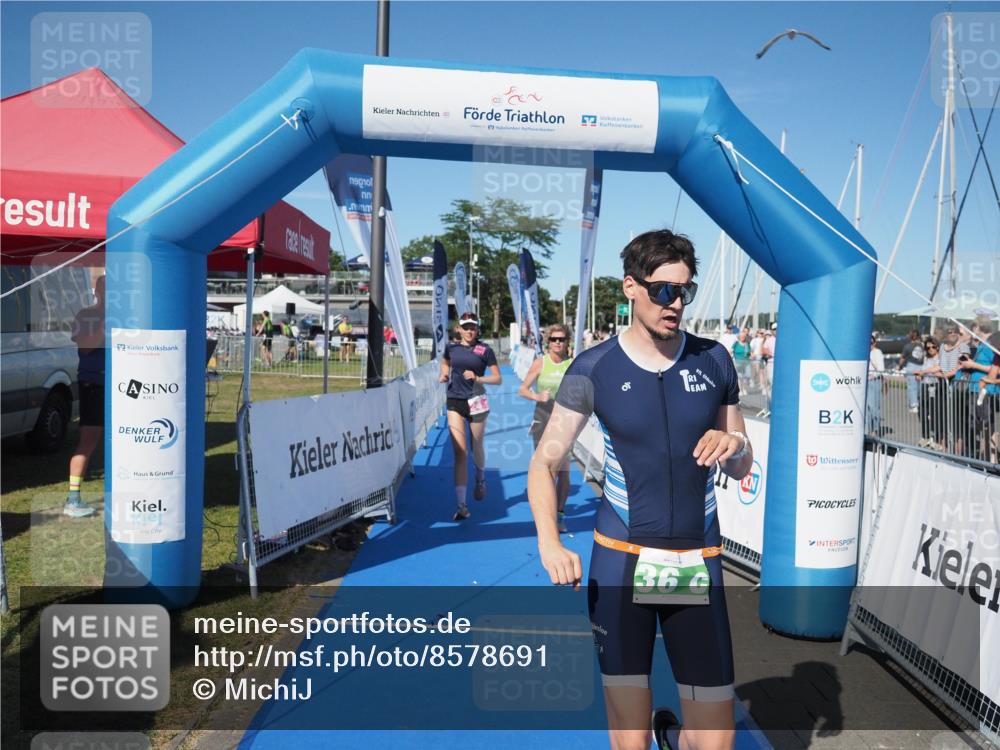 17.08.2025 - KN Förde Triathlon 2025 MichiJ http://msf.ph/oto/8578691 17.08.2025 16:14:01 Laufen 24, 36 meine-sportfotos.de