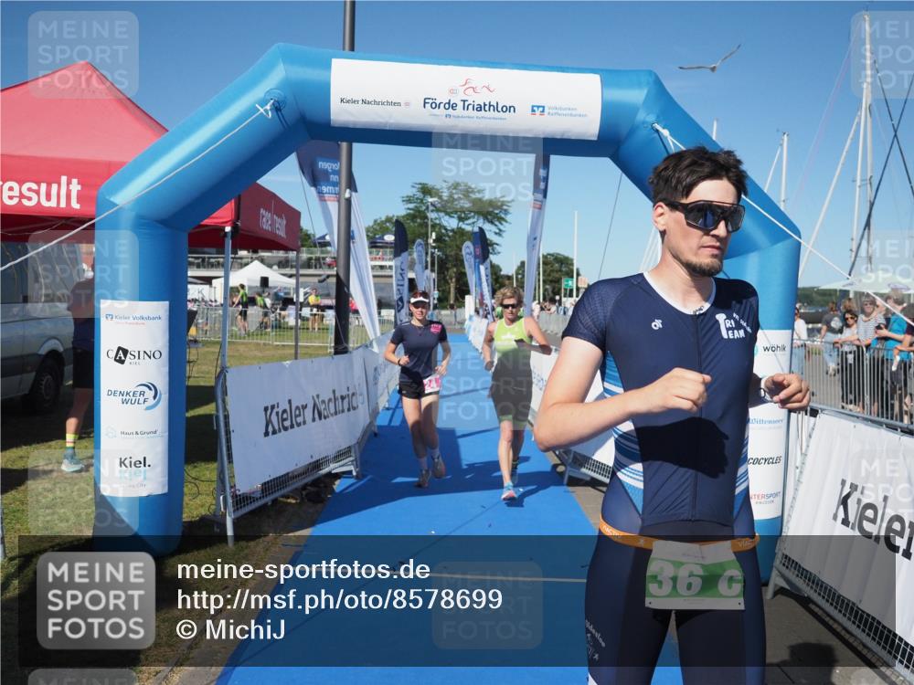 17.08.2025 - KN Förde Triathlon 2025 MichiJ http://msf.ph/oto/8578699 17.08.2025 16:14:01 Laufen 24, 36 meine-sportfotos.de