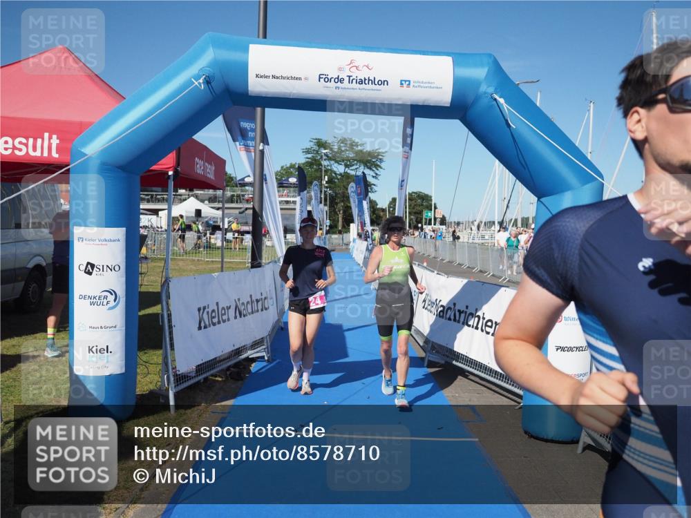 17.08.2025 - KN Förde Triathlon 2025 MichiJ http://msf.ph/oto/8578710 17.08.2025 16:14:01 Laufen 24, 36 meine-sportfotos.de