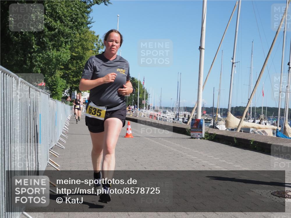 17.08.2025 - KN Förde Triathlon 2025 KatJ http://msf.ph/oto/8578725 17.08.2025 12:15:08 Laufen 635 meine-sportfotos.de