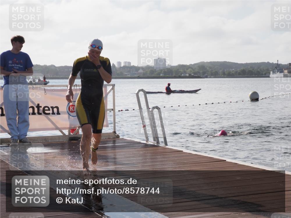 17.08.2025 - KN Förde Triathlon 2025 KatJ http://msf.ph/oto/8578744 17.08.2025 09:19:42 Schwimmen 163, 190, 202, 163, 186, 187, 190 meine-sportfotos.de