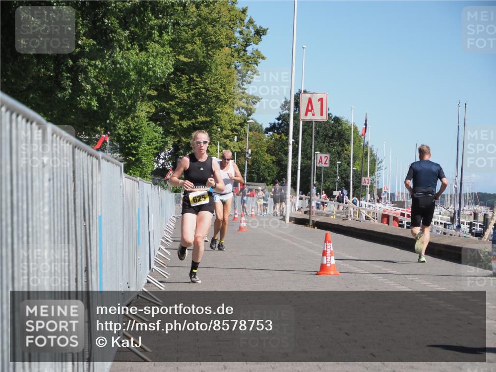 17.08.2025 - KN Förde Triathlon 2025 KatJ http://msf.ph/oto/8578753 17.08.2025 12:15:14 Laufen 346, 625 meine-sportfotos.de
