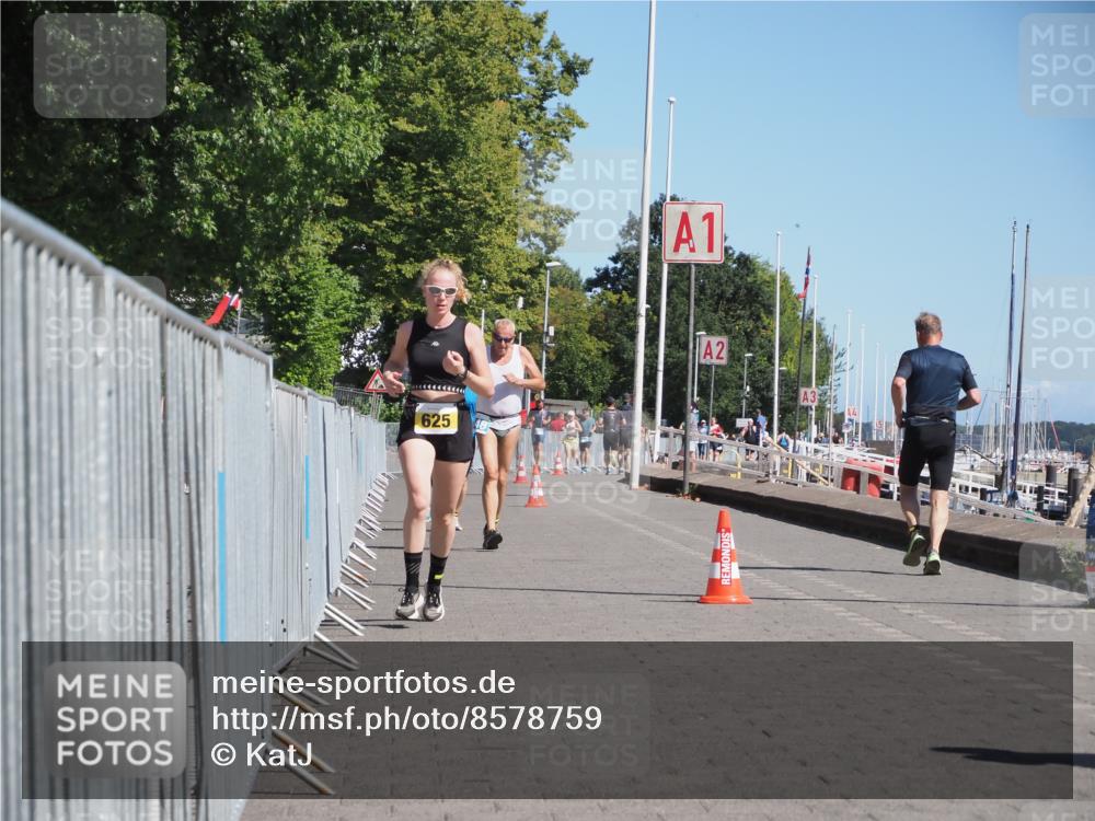 17.08.2025 - KN Förde Triathlon 2025 KatJ http://msf.ph/oto/8578759 17.08.2025 12:15:14 Laufen 346, 625 meine-sportfotos.de