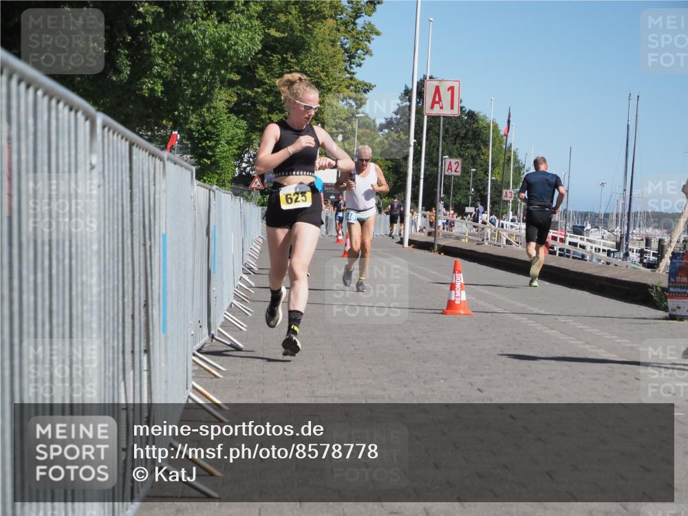 17.08.2025 - KN Förde Triathlon 2025 KatJ http://msf.ph/oto/8578778 17.08.2025 12:15:15 Laufen 346, 625 meine-sportfotos.de