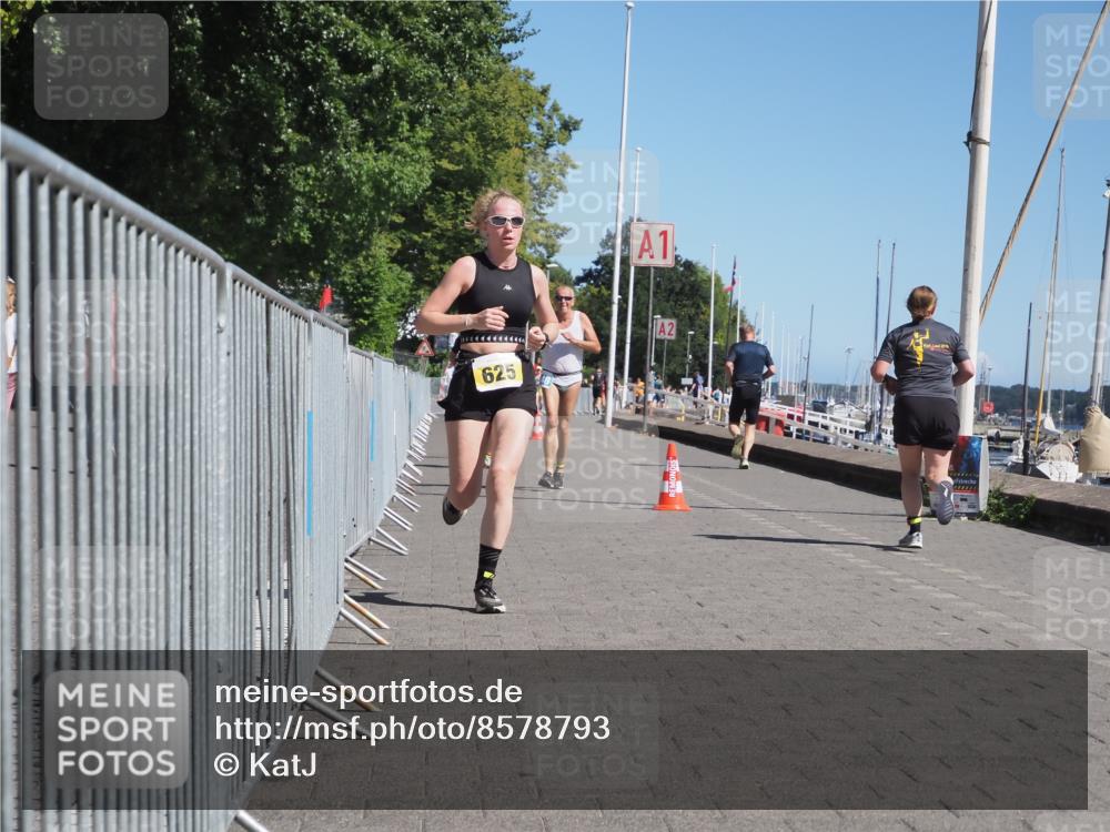 17.08.2025 - KN Förde Triathlon 2025 KatJ http://msf.ph/oto/8578793 17.08.2025 12:15:16 Laufen 346, 625 meine-sportfotos.de