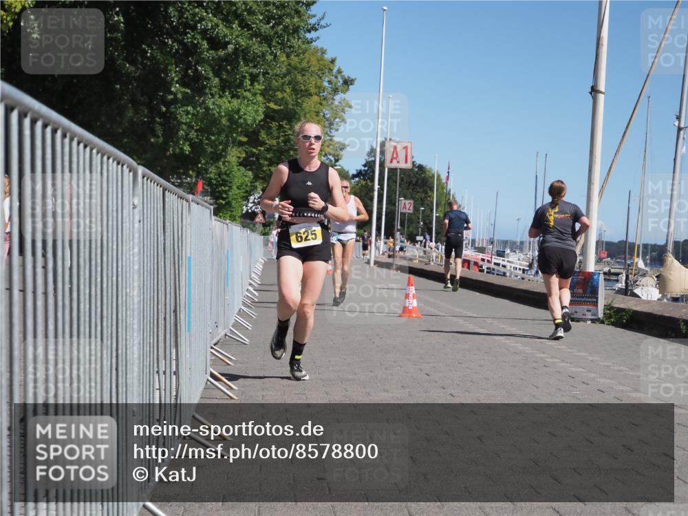 17.08.2025 - KN Förde Triathlon 2025 KatJ http://msf.ph/oto/8578800 17.08.2025 12:15:16 Laufen 346, 625 meine-sportfotos.de