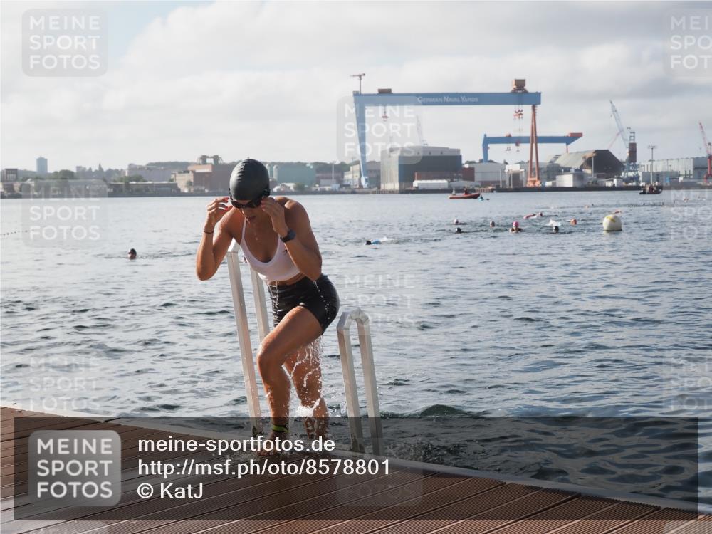 17.08.2025 - KN Förde Triathlon 2025 KatJ http://msf.ph/oto/8578801 17.08.2025 09:19:48 Schwimmen 163, 190, 202, 163, 190, 202 meine-sportfotos.de