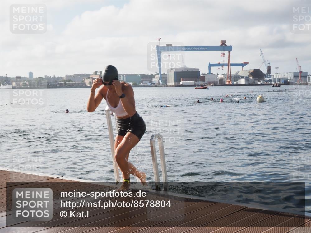 17.08.2025 - KN Förde Triathlon 2025 KatJ http://msf.ph/oto/8578804 17.08.2025 09:19:48 Schwimmen 163, 190, 202, 163, 190, 202 meine-sportfotos.de