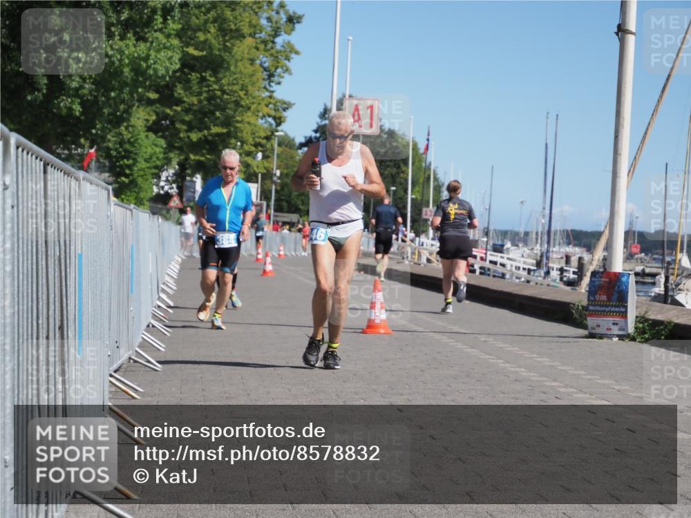 17.08.2025 - KN Förde Triathlon 2025 KatJ http://msf.ph/oto/8578832 17.08.2025 12:15:20 Laufen 346, 384, 625 meine-sportfotos.de