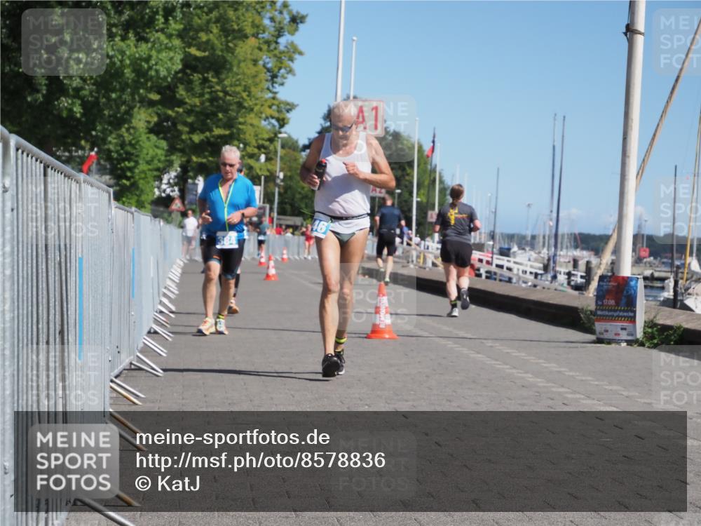 17.08.2025 - KN Förde Triathlon 2025 KatJ http://msf.ph/oto/8578836 17.08.2025 12:15:20 Laufen 346, 384, 625 meine-sportfotos.de