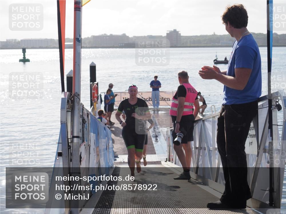 17.08.2025 - KN Förde Triathlon 2025 MichiJ http://msf.ph/oto/8578922 17.08.2025 09:16:38 Schwimmen 144, 160, 166, 144, 160, 172, 176 meine-sportfotos.de