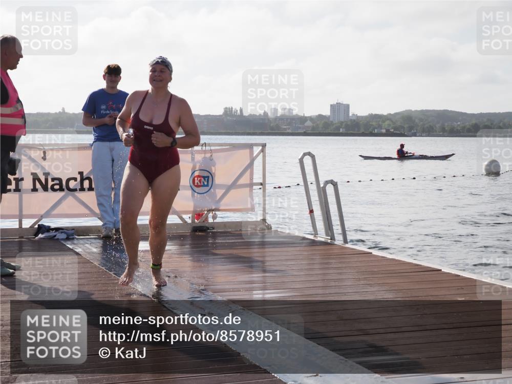17.08.2025 - KN Förde Triathlon 2025 KatJ http://msf.ph/oto/8578951 17.08.2025 09:20:00 Schwimmen 195, 202, 163, 195, 202 meine-sportfotos.de