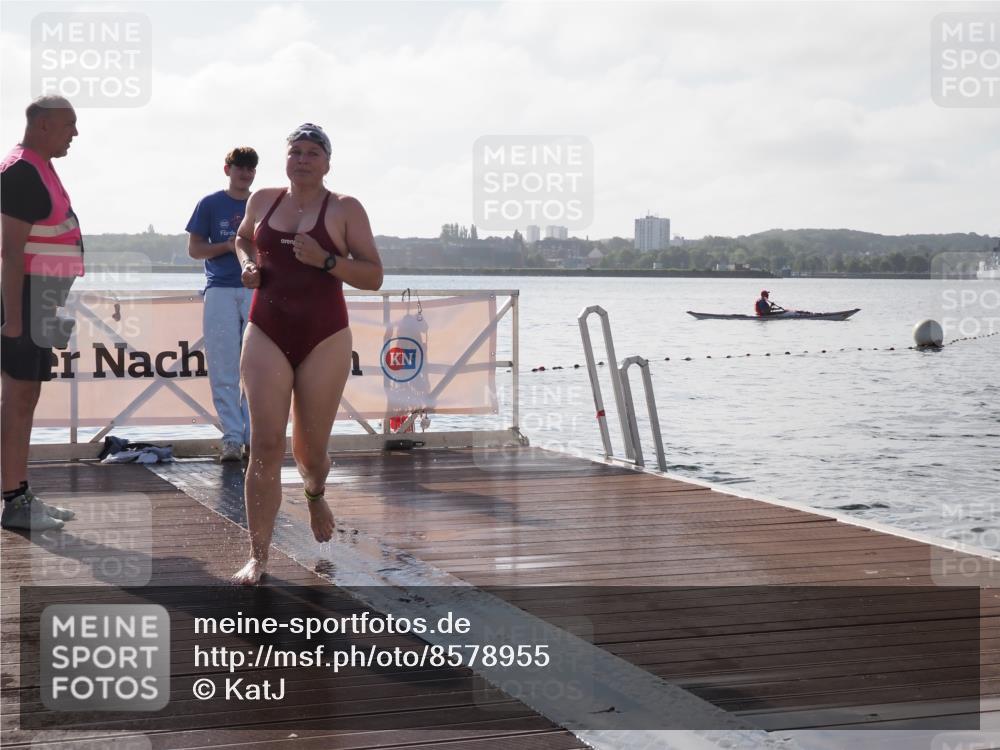 17.08.2025 - KN Förde Triathlon 2025 KatJ http://msf.ph/oto/8578955 17.08.2025 09:20:00 Schwimmen 195, 202, 163, 195, 202 meine-sportfotos.de