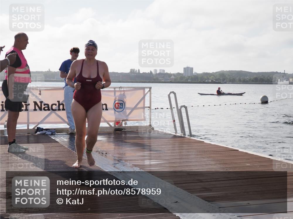 17.08.2025 - KN Förde Triathlon 2025 KatJ http://msf.ph/oto/8578959 17.08.2025 09:20:00 Schwimmen 195, 202, 163, 195, 202 meine-sportfotos.de