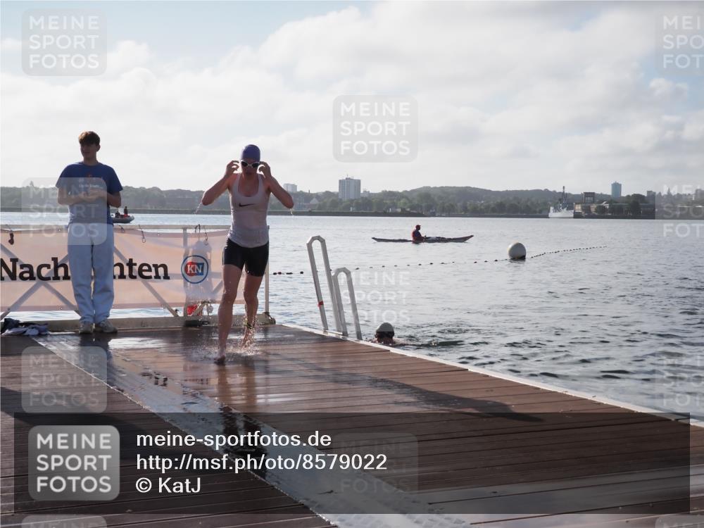 17.08.2025 - KN Förde Triathlon 2025 KatJ http://msf.ph/oto/8579022 17.08.2025 09:20:13 Schwimmen 179, 196, 179, 195, 196 meine-sportfotos.de